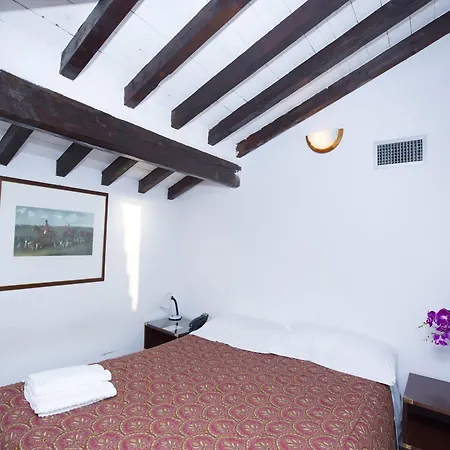 Tassoni Apartmanhotel 3*