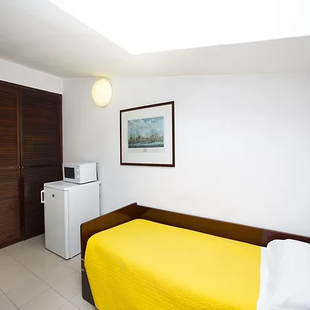 Tassoni Apartmanhotel Róma