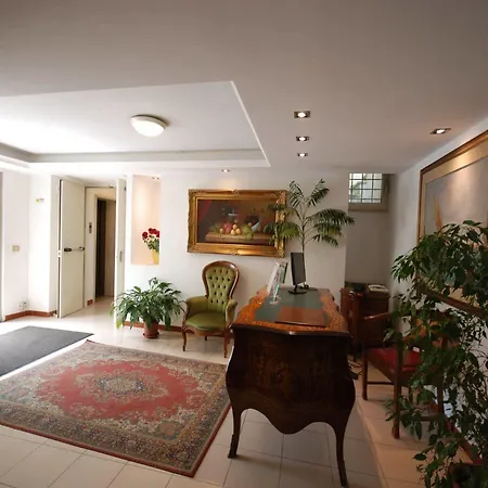 Tassoni Apartmanhotel Róma