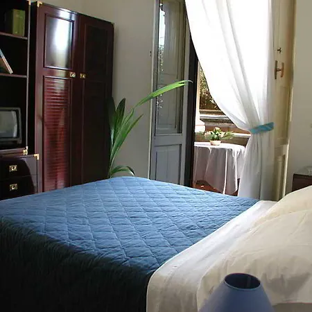Y Residencia Tassoni