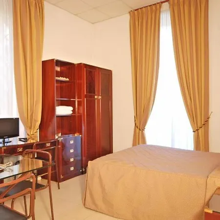 Y Residencia Tassoni 3*