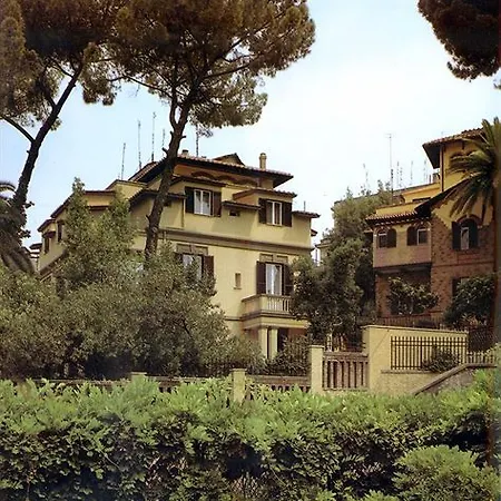 Y Residencia Tassoni
