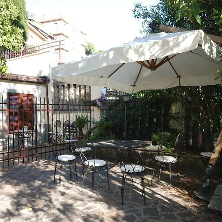 Y Residencia Tassoni 3* Roma