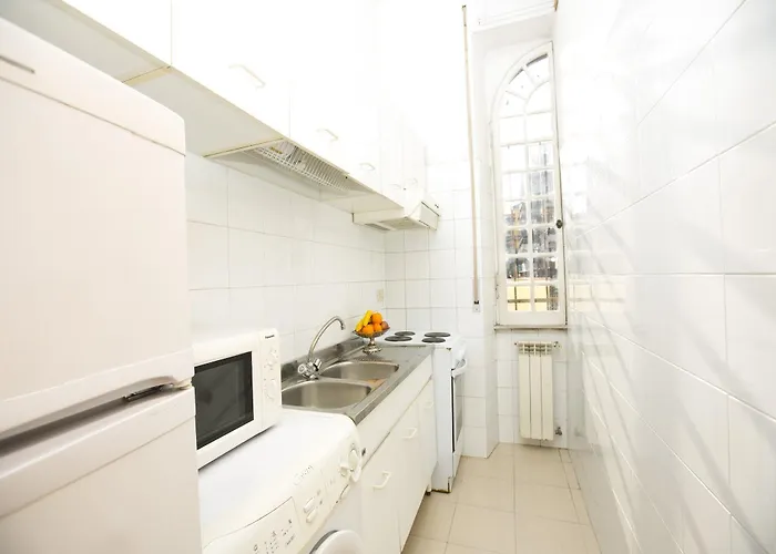 Apart-hotel Tassoni 3*