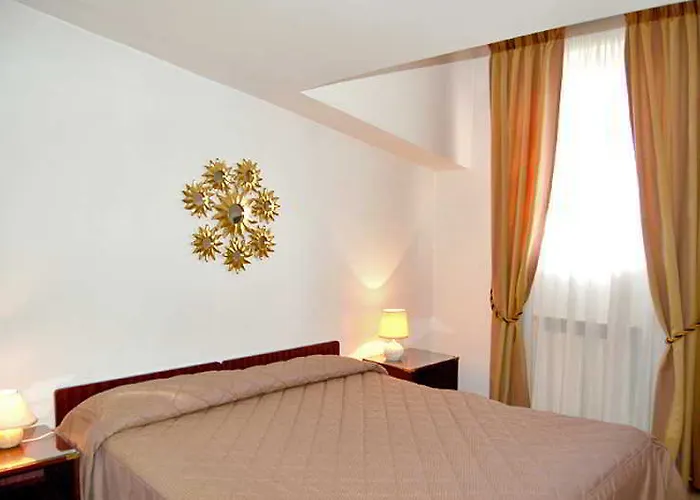 Apart-hotel Tassoni 3*