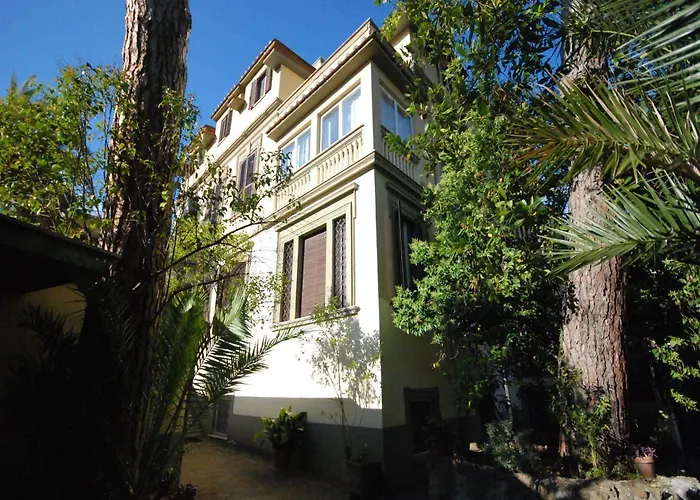 Apart-hotel Tassoni 3*